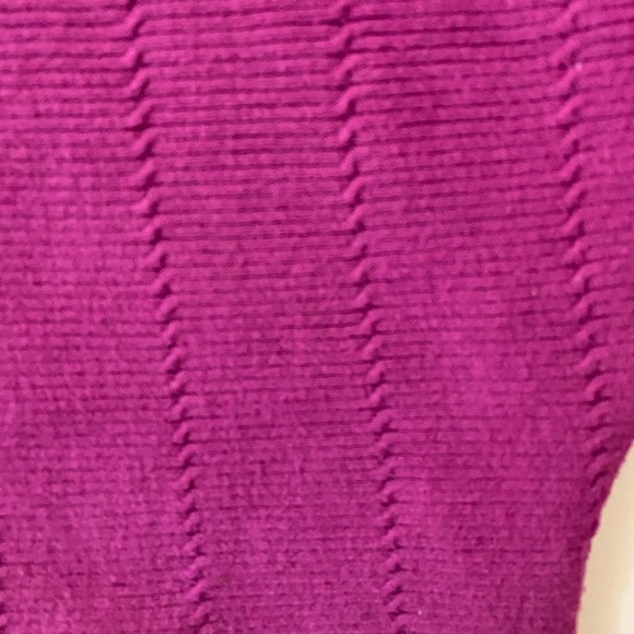 Uec Cyrus brand loose fitting cropped sweater. Extra small - Picture 4 of 5